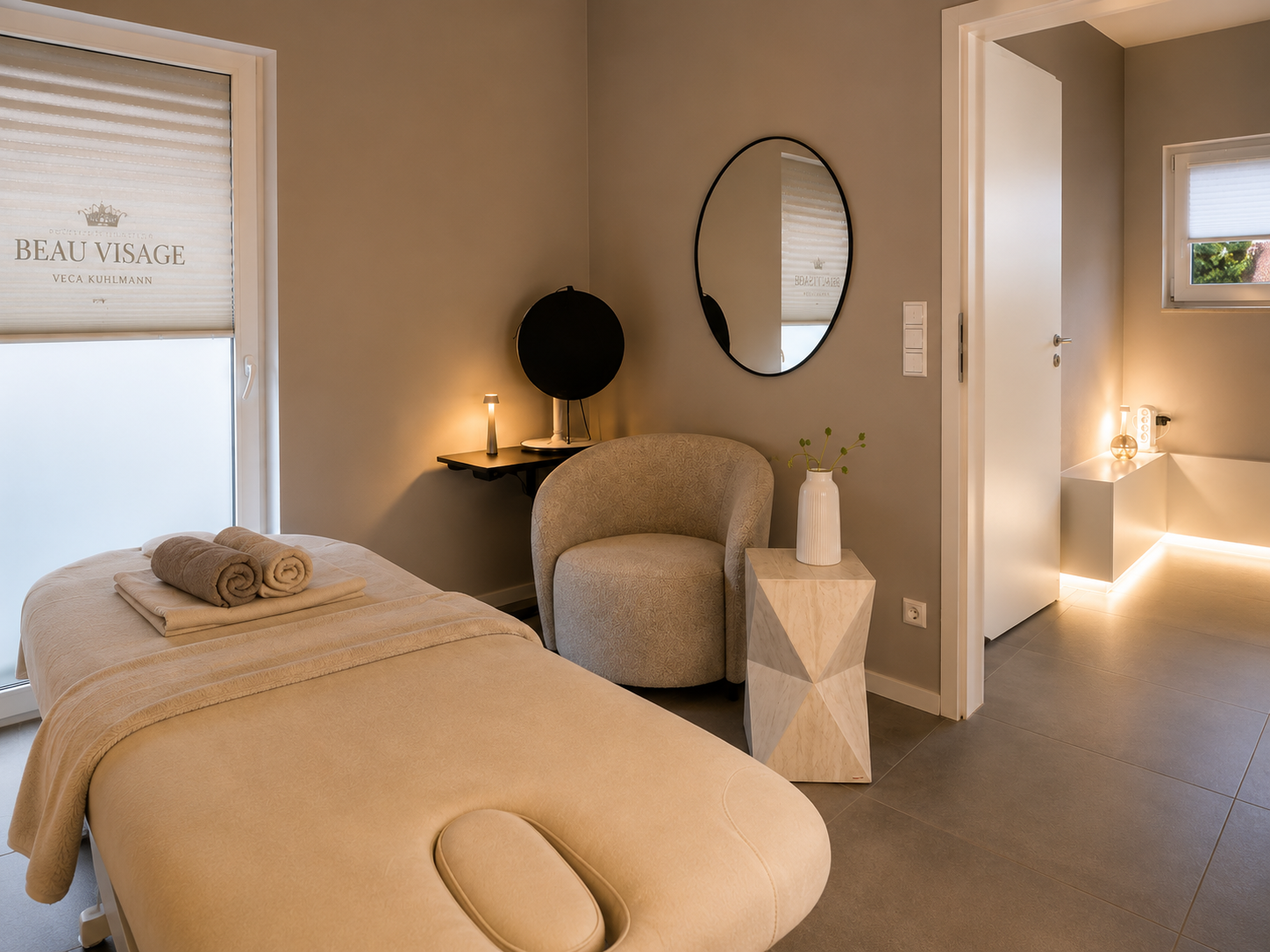 Behandlungsraum mit sessel Behandlungsraum im Kosmetikinstitut Beau Visage in Herford